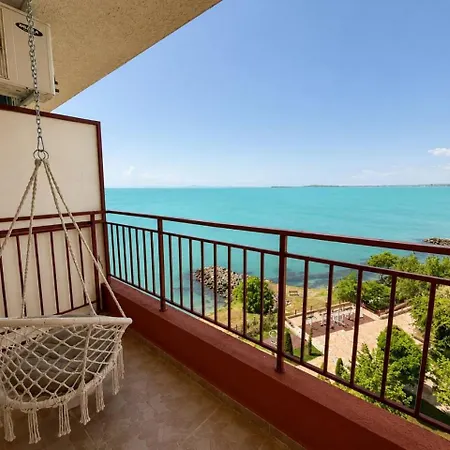 Marina 1st Line Apartament